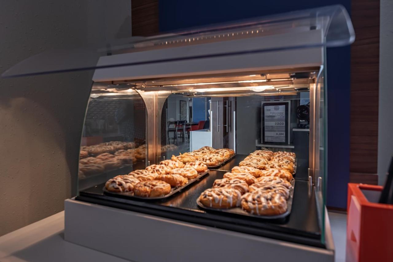 Holiday Inn Express & Suites N Waco Area - West By Ihg Ngoại thất bức ảnh
